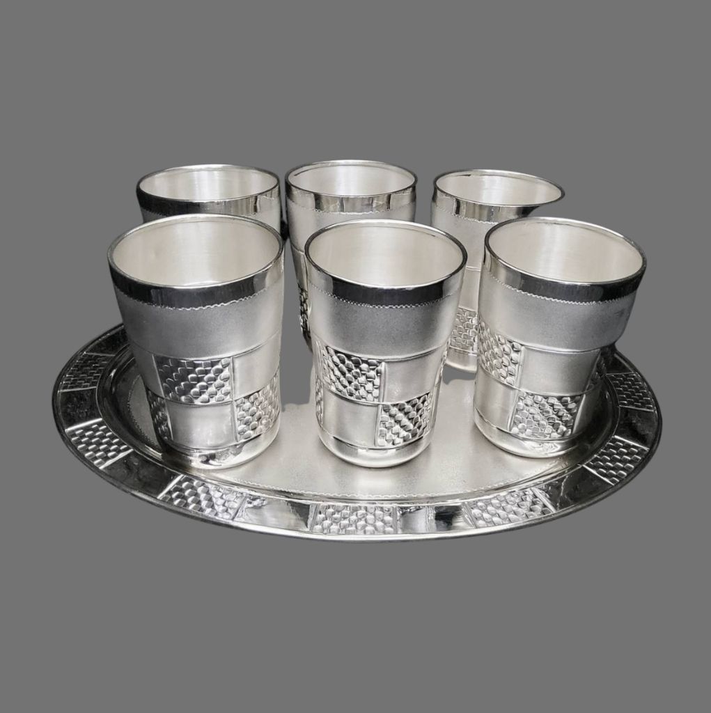 https://www.jewelnidhi.com/img/1609924825GLASS SET 1+6 MODEL 30.jpeg